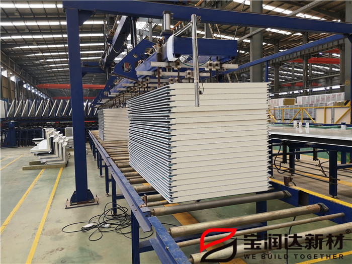 寶潤達(dá)聚氨酯彩鋼夾芯板廠家