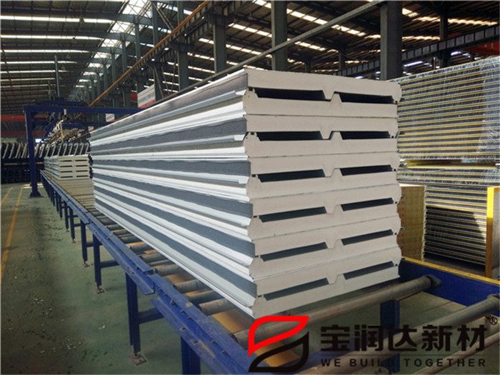 寶潤(rùn)達(dá)鍍鋅彩鋼屋面夾芯板廠家