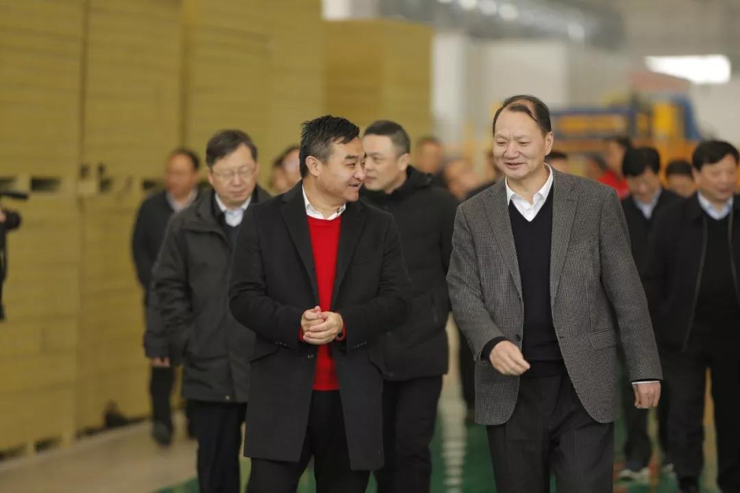 40多家金融機構(gòu)代表來到寶潤達……