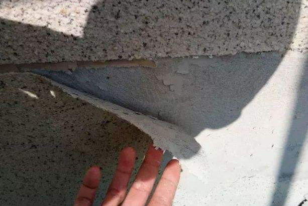 真石漆空鼓脫落的原因及如何解決真石漆脫落現(xiàn)象？