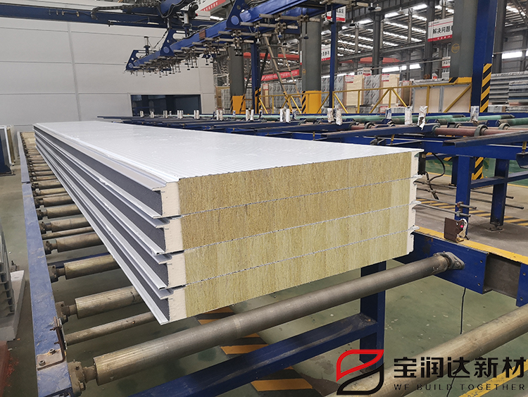 聚氨酯封邊巖棉板的防火等級(jí)是多少？